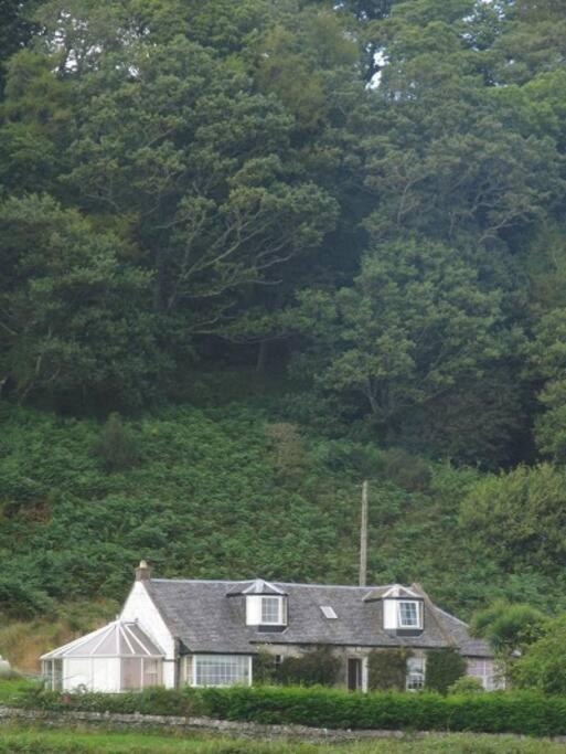 Beautiful Spacious Old Schoolhouse With Stunning Sea Views And Beach Nearby Villa Port Bannatyne Eksteriør billede